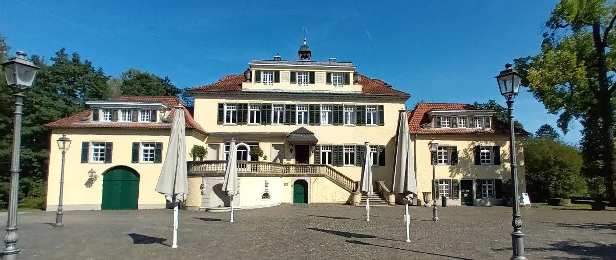 Remise (gr&uuml;nes Tor unten links)