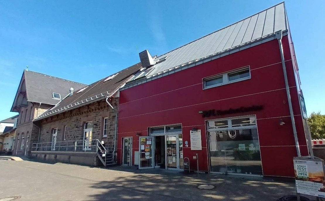 Foto vom Ort 'Raum 4, 1. Etage, Eingang neben Kiosk'